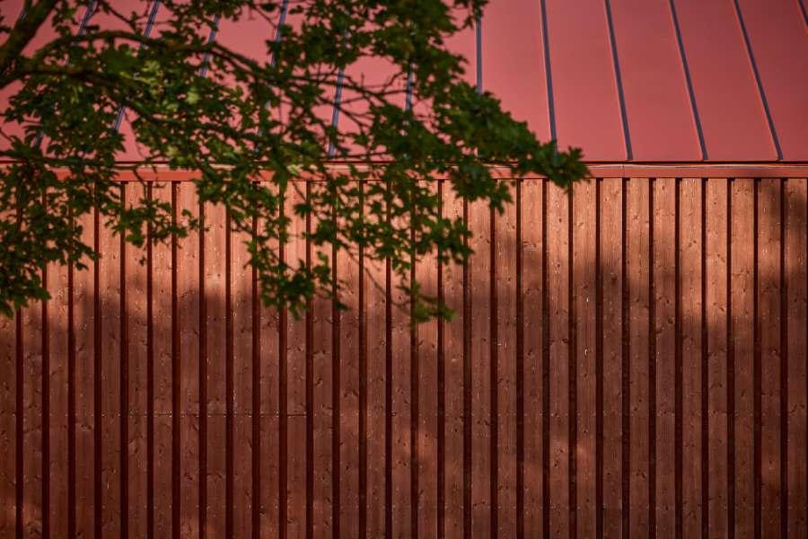 A house so red even Snoopy would “dream” of it,